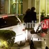 Nathalia Dill e Sergui Guizé foram flagrados chegando a hotel em São Paulo