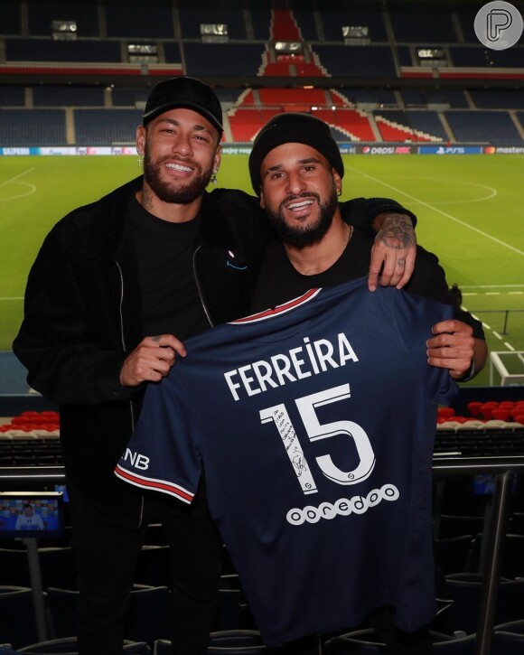 Ítalo Ferreira não escondeu a admiração por Neymar nas redes sociais