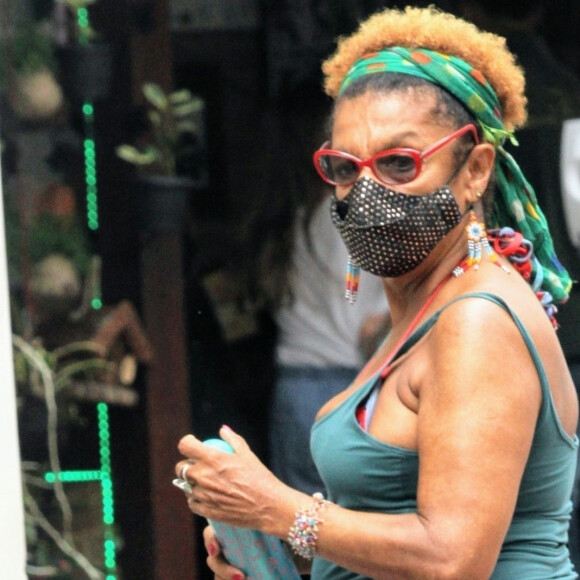 'Tô te achando muito boy e sedutor', disse Elisa Lucinda sobre Padre Fábio de Melo