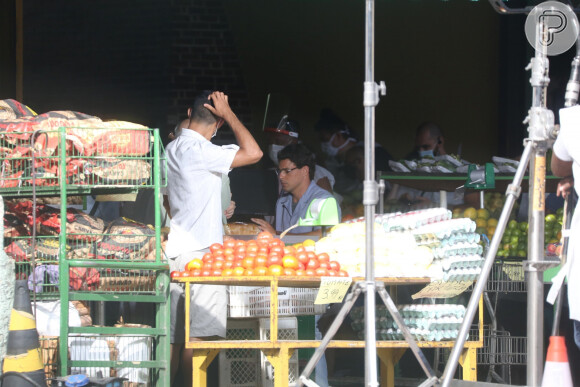 Novela 'Um lugar ao sol': Christian (Cauã Reymond) será caixa de supermercado enquanto Renato (Cauã Reymond) tem tudo
