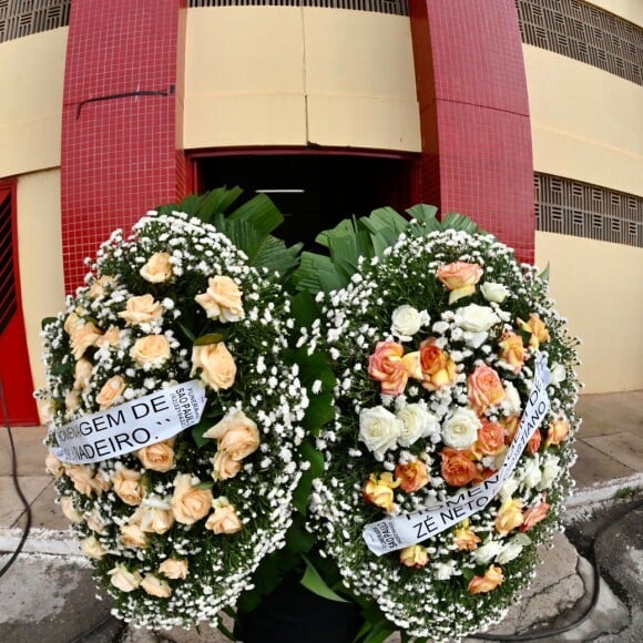 Morte de Marília Mendonça: Zé Neto e Cristiano enviaram coroa de flores para a cantora