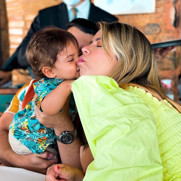 Marília Mendonça é mãe de Léo, de quase 2 anos de idade