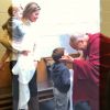 Gisele Bündchen levou os filhos Benjamin e Vivian Lake para conhecerem Dalai Lama