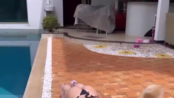 Vídeo: Virgínia Fonseca faz exercícios usando biquíni e mostra uma parte para os seguidores