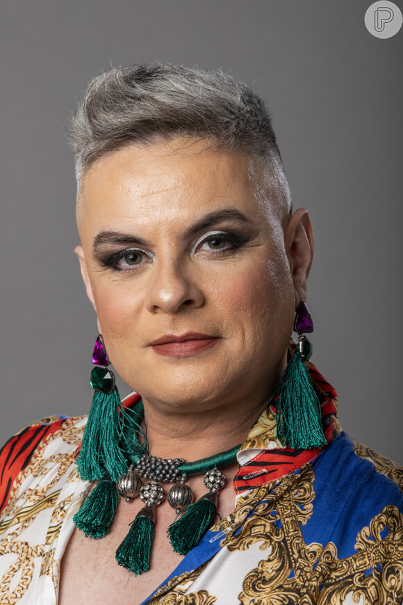 Novela 'Quanto Mais Vida, Melhor!': Chefe (Alessandro Brandão) será drag queen não binário