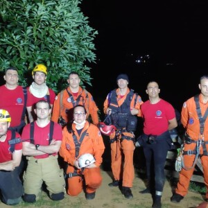 Bombeiro que participou do resgate do corpo de Marília Mendonça publicou uma foto com parte da equipe