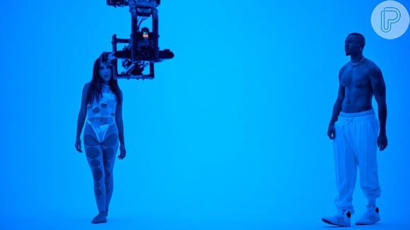 Novo clipe sensual de Anitta, 'Envolver', foi dirigido pela própria cantora