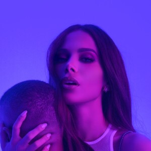 Anitta canta sobre sexo e paixão em 'Envolver'