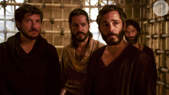 Reta final de 'Gênesis': Irmãos de José (Juliano Laham) concordam em avisar Jacó (Petronio Gontijo) e repassar o recado