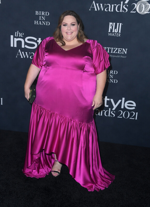 Vestido de festa: a atriz Chrissy Metz escolheu longo acetinado com saia mullet