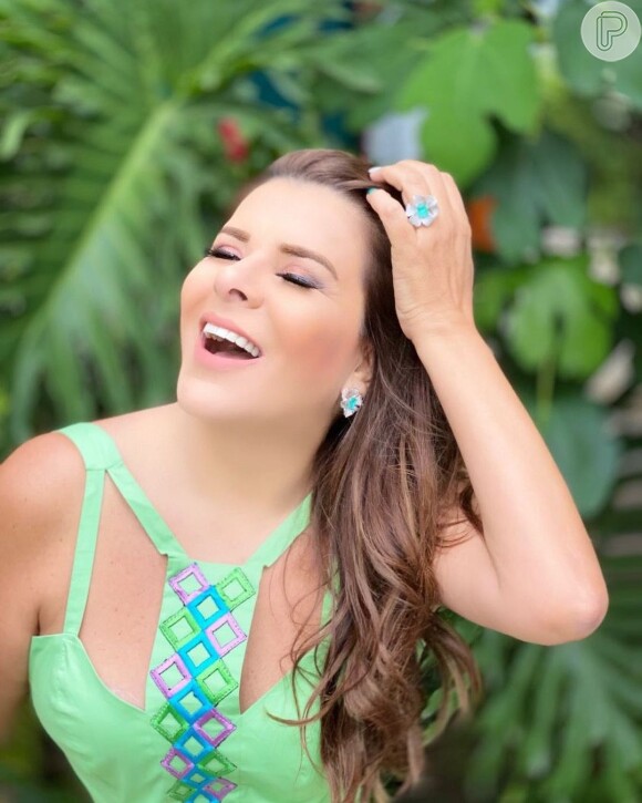Mara Maravilha aproveitou a gafe de Xuxa e usou as redes sociais para alfinetar a cantora