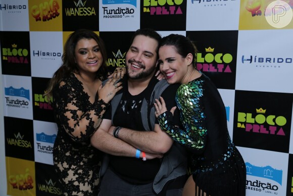 Tiago Abravanel também foi um dos convidados de Wanessa. O cantor posou para fotos com a cantora e Preta Gil