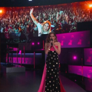 Anitta fez uma breve homenagem à Marília Mendonça no Grammy Latino 2021