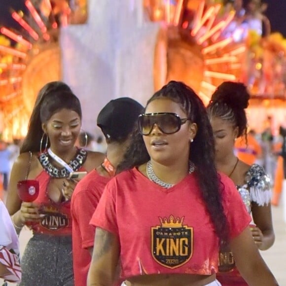 Brunna Gonçalves e a mulher, Ludmilla, são apaixonadas por Carnaval e não abrem mão de ir à Marquês de Sapucaí