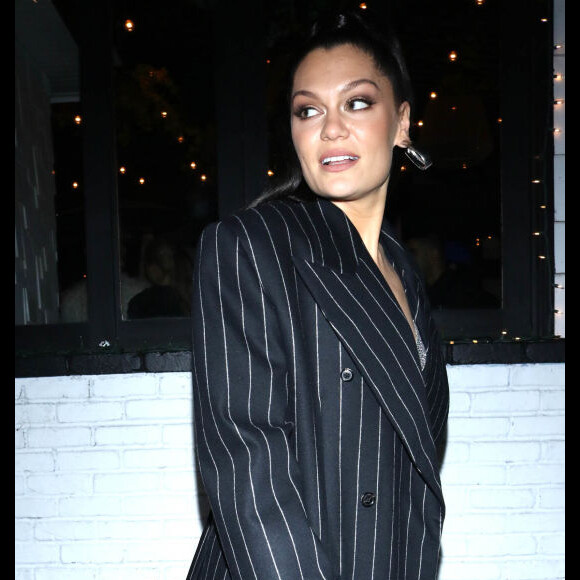 Jessie J seria mãe solo: 'É tudo que eu sempre quis e a vida é curta'