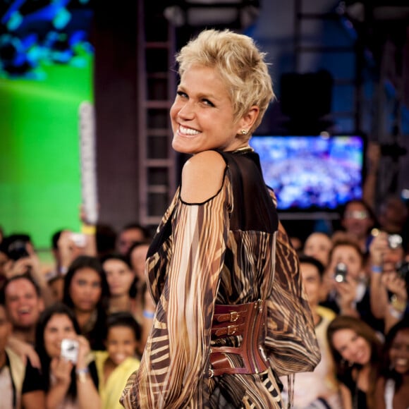 Xuxa se prepara para apresentar programa sobre drag queens na Prime Video