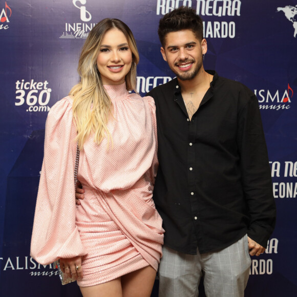 Virgínia Fonseca exibe vestido de R$ 80 mil em show ao lado de Zé Felipe
