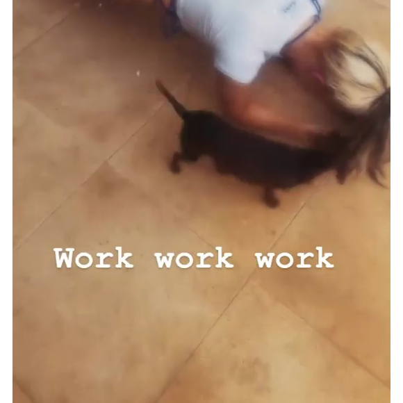 Luísa Sonza também fez sequência de prancha para fortalecer o abdômen