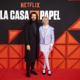 Lançamento de nova temporada de 'La Casa de Papel': Álvaro Morte posa com Najwa Nimr