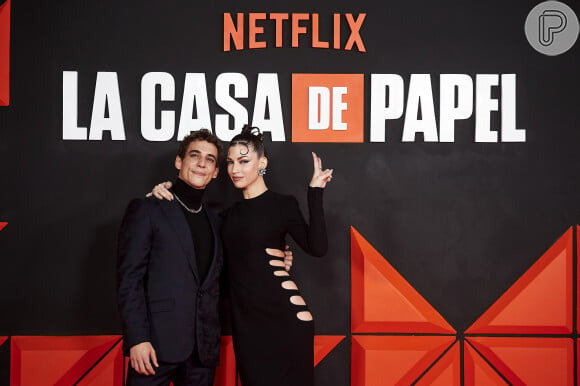 'La Casa de Papel': Úrsula Corberó e Miguel Herrán, Tóquio e Rio na série, posam juntos em evento de lançamento da Netflix