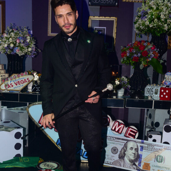 Sarah Andrade e Lucas Viana foram convidados para um evento de Miss e Mister Brasil, mas apenas o modelo compareceu ao concurso