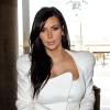De acordo com Kim Kardashian, além dos cuidados com a alimentação, ela mantém  exercícios físicos em sua rotina