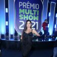 Look de Juliette no 'Prêmio Multishow 2021': a cantora e ex-BBB aliou vestido justo midi com luvas pretas