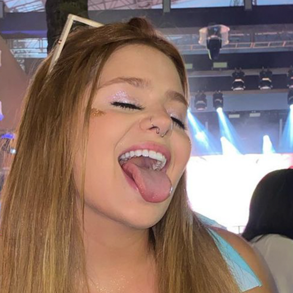 Viih Tube beijou 46 pessoas na 'Farofa da Gkay'