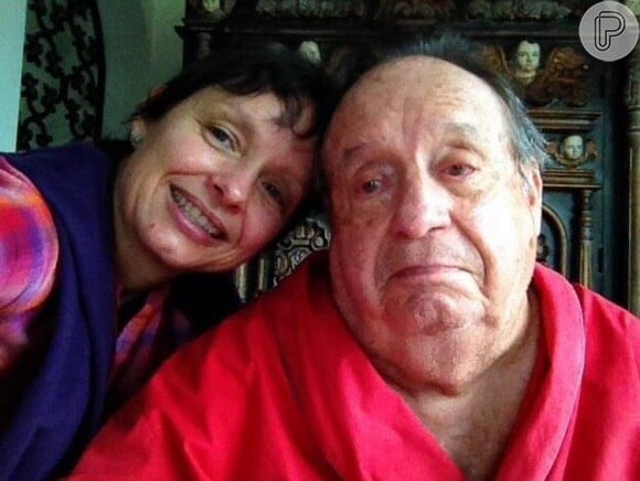 Roberto Gómez Bolaños ao lado da filha Teresa