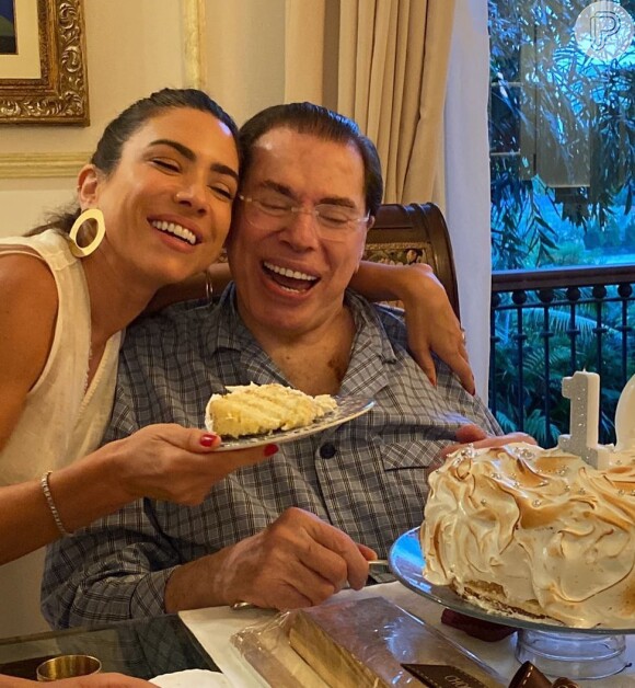 Silvio Santos surgiu de pijama em foto de aniversário com a filha Patrícia Abravanel
