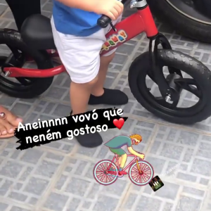 Leo, filho de Marília Mendonça e Murilo Huff, ganhou uma bicicleta especial, sem pedal e rodinhas