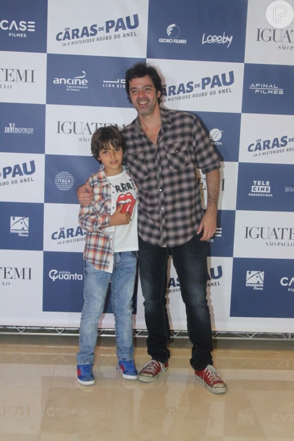 Bruno Mazzeo levou o filho, João, para prestigiar o lançamento do filme