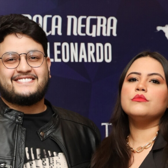 Luiza cancelou 3 shows após morte de seu parceiro de palco, Maurílio, marcados para 30 e 31 de dezembro de 2021 e 1º de janeiro de 2022