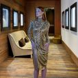 Vestido dourado da grife Burberry: Marina Ruy Barbosa como 'golden girl'
