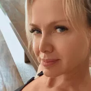 Eliana mostrou a silhueta com um maiô preto