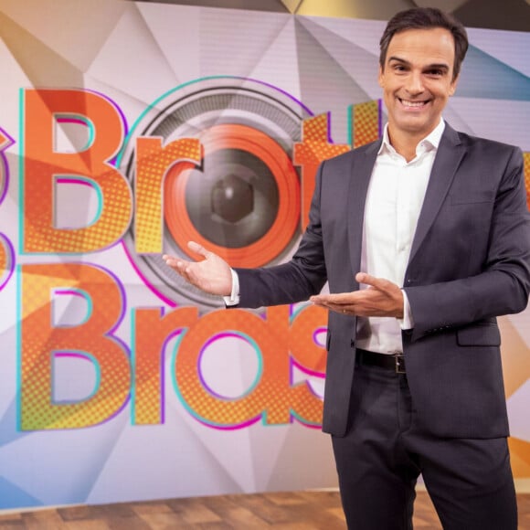 Tadeu Schmidt deu dicas dos participantes do 'BBB 22' e a web desvendou alguns nomes