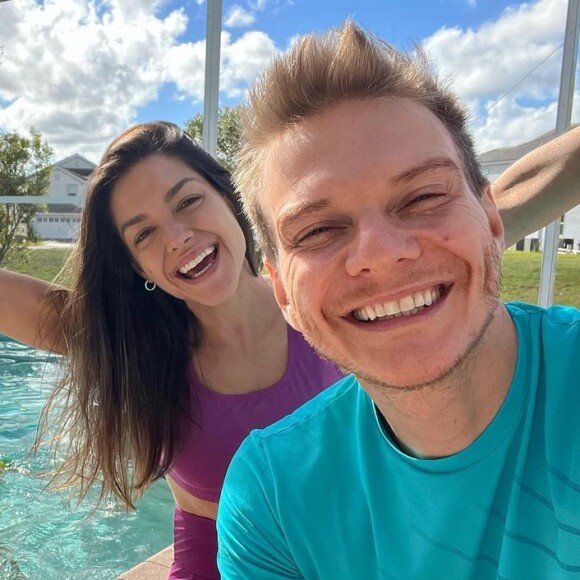 Thais Fersoza e Michel Teló abriram o álbum de fotos do passeio à Disney em uma publicação no Instagram