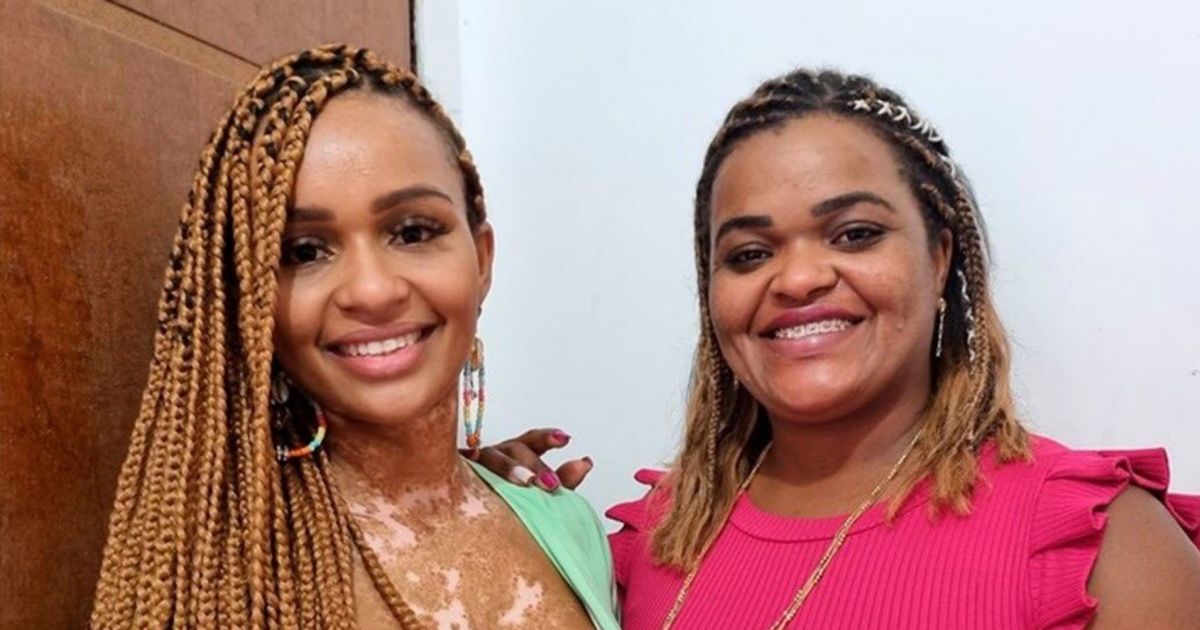 Mãe de Natália Deodato, do 'BBB 22', Daniela Rocha lamentou ter recebido imagens íntimas da filha no WhatsApp: 'É uma maldade coletiva' - Purepeople Mãe de Natália Deodato, do 'BBB 22', Daniela Rocha lamentou ter recebido imagens íntimas da filha no WhatsApp: 'É uma maldade coletiva' - Purepeople