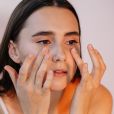 Manchas no rosto podem ser tratadas com o uso do ácido kójico no verão