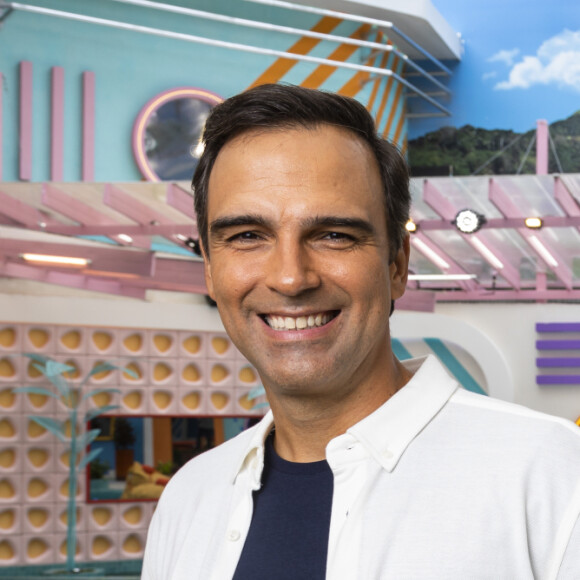 Tadeu Schmidt: enquanto o 'BBB 22' estiver no ar, a expectativa é que o salário aumente consideravelmente, devido à porcentagem das cotas publicitárias