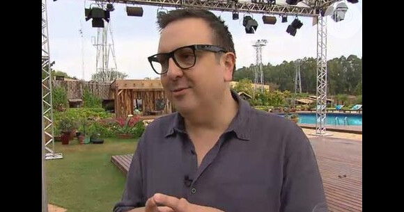 Rodrigo Carelli, diretor de 'A Fazenda', convidou os telespectadores a trocarem o 'BBB 22' pelo 'Power Couple': 'Bora trocar a Disneylândia pela Powerlândia!'