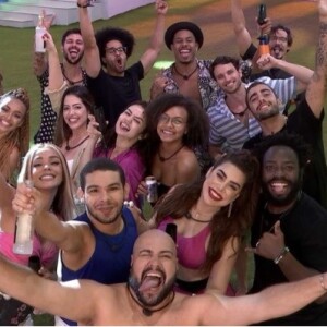 BBB 22: Arthur Aguiar e Bárbara deduziram que dois novos participantes devem entrar na casa