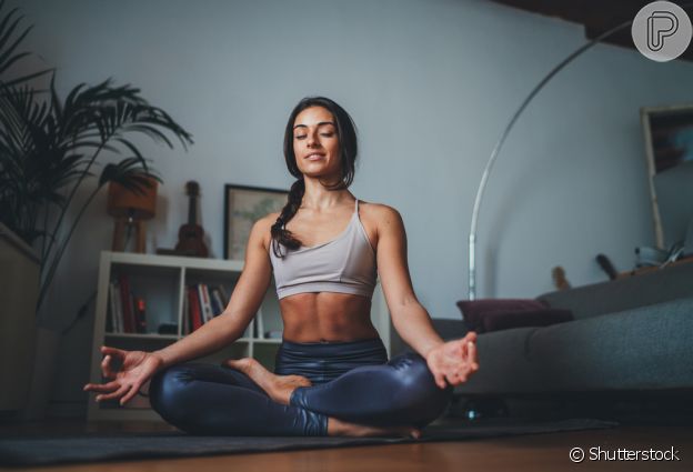 Yoga atua contra ansiedade: expert lista vantagens da prática para evitar estresse cotidiano