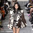 Mix de animal print na Semana de Moda de Milão: padronagens de zebra, cobra e onça apareceram reunidas nesse outfit de passarela