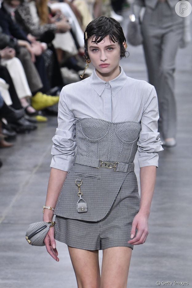 Xadrez é um clássico no look de inverno e reafirma sua força na Semana de Moda de Milão