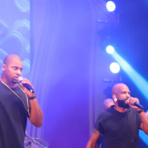 Thiaguinho e Carol Peixinho levantavam rumores de affair desde agosto de 2021, e assumiram a relação ainda nesta sexta (25)