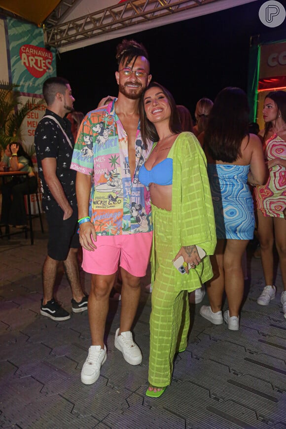 Look de casal no Carnaval: Bianca Andrade e Fred usaram cores pastel no Carnaval