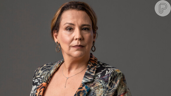 Ana Beatriz Nogueira descobriu câncer no pulmão em exame de rotina