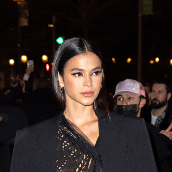 Bruna Marquezine brilhou nos últimos dias na Semana de Moda de Paris