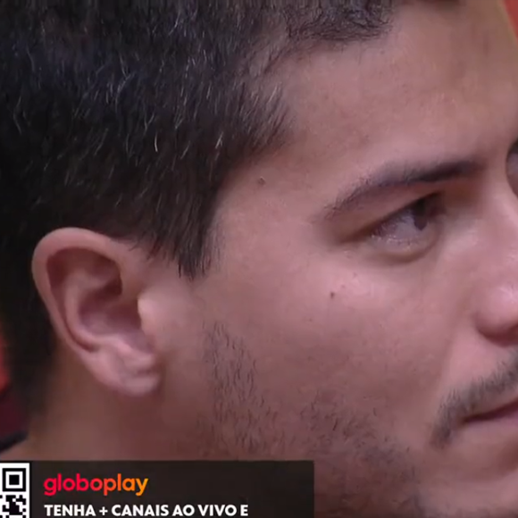 BBB 22: Arthur, rival de Jade Picon, pareceu não muito contente com o suposto retorno